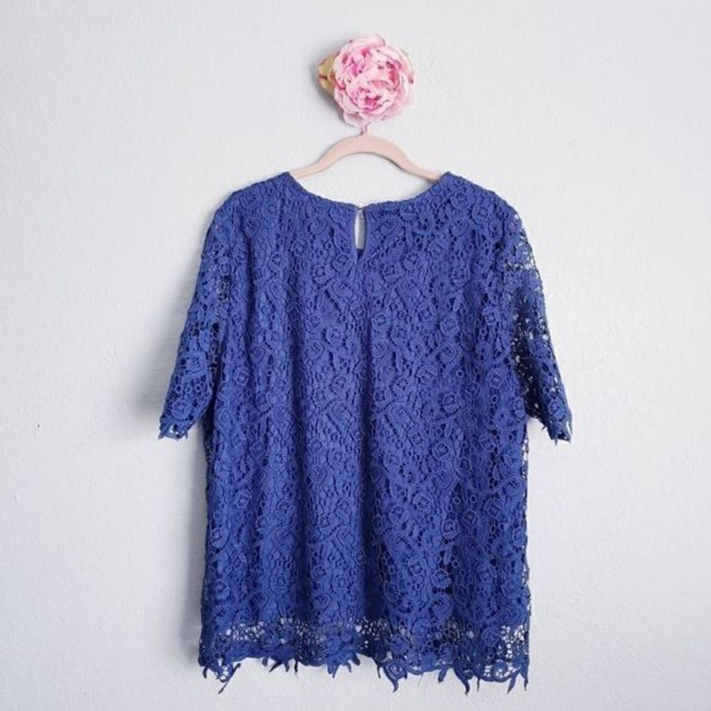 Lace Top‎ - Picture 5 of 5